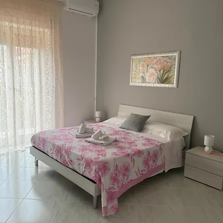 Domus Caiazzo Apartman *